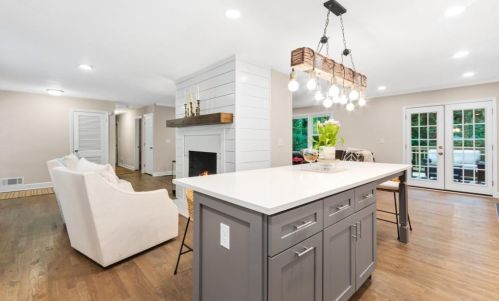 120 Finchley Ct, Atlanta GA  30328-2034 exterior