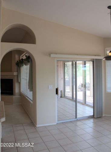 1401 Abrego Dr, Green Valley AZ 85614-3640 exterior