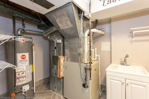 6322 Oak Park Ave, Chicago IL 60638-4018 exterior