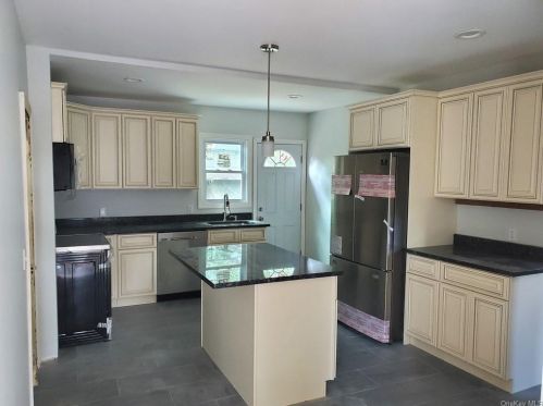 151 Elm Ave, Mount Vernon NY 10550-1638 exterior