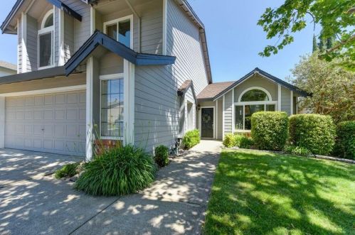 104 Seergreen Way, Folsom, CA 95630-5526