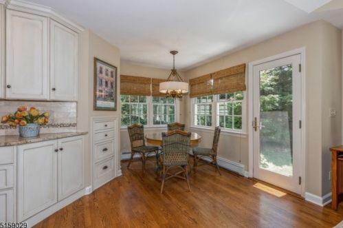 274 Canterbury Rd, Westfield NJ 07090-1907 exterior