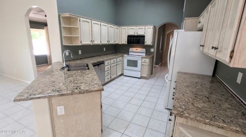 63633 Greenbelt Ln, Tucson AZ  85739-1244 exterior