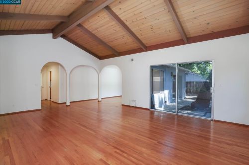 1930 Whitman Rd, Concord CA 94518-3329 exterior