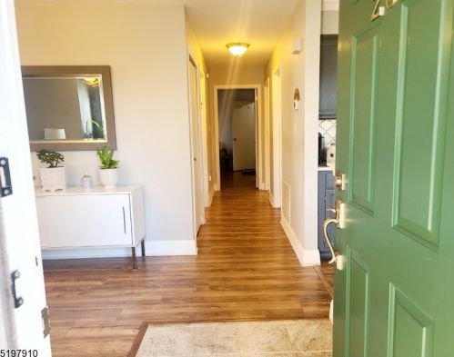 203 Porter Way, Bridgewater NJ  08807-3556 exterior