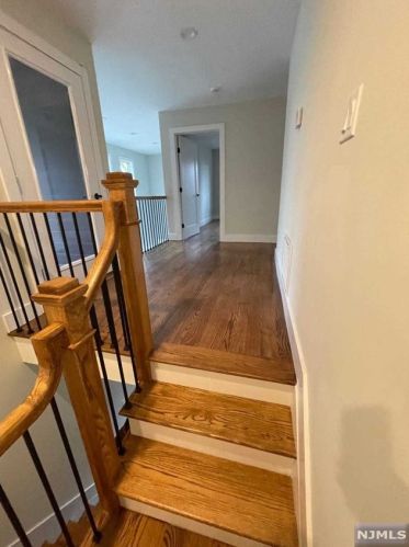 182 Madison Ave, Cresskill NJ 07626-1308 exterior