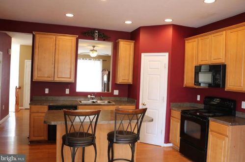 204 Walnut St, Hanover PA 17331-2534 exterior