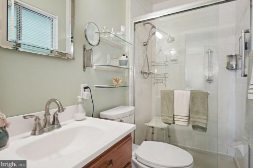 14100 Arctic Ave, Rockville MD 20853-2617 exterior