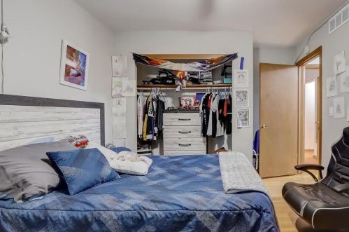 9600 Morgan Ave, Milwaukee WI  53228-1427 exterior