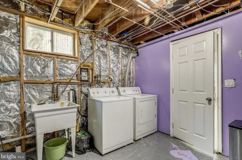 7426 Piney Branch Rd, Silver Spring MD 20901-4352 exterior