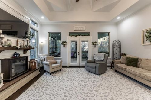 39 Forest Dr, Huntsville TX 77340-5676 exterior