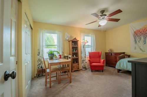 1049 Cedar Crst Dr, Bull Valley IL 60014-6931 exterior