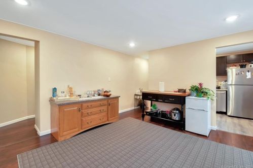 71 Albany Ave, New Britain CT 06053-3586 exterior