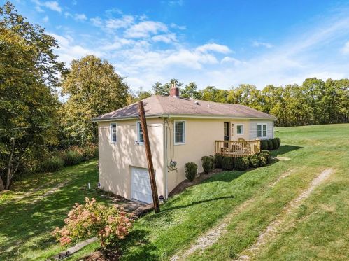 221 Mountain View Rd, Gibsonia, PA 15044-7958