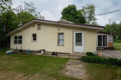 23562 Pokagon Hwy, Cassopolis, MI 49031-9624