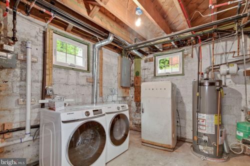 4401 Burlington Pl, Washington DC  20016-4421 exterior