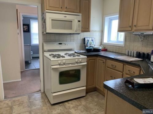 85 Shr Ave, Dumont NJ 07628-2332 exterior