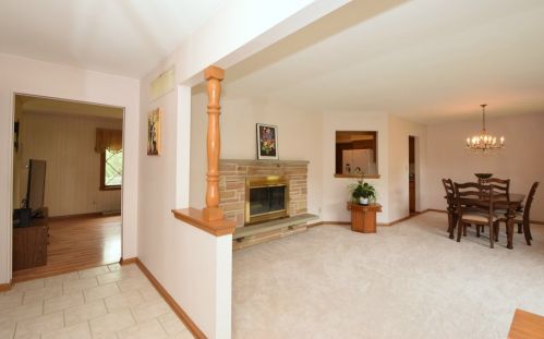 6894 Park Mnr Dr, Milwaukee WI 53224-4638 exterior