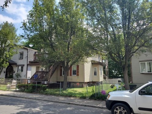 43 Lansing Pl, Springfield MA  01108-1719 exterior