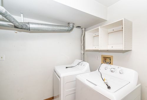 900 Bennington Dr, Bull Valley IL 60014-8875 exterior