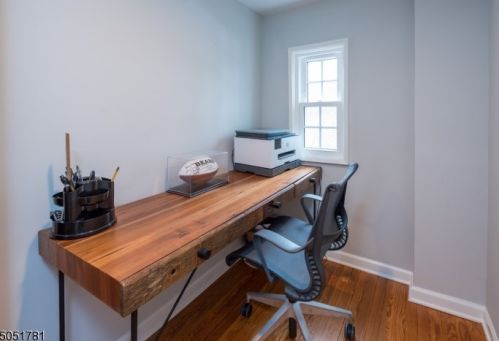 16 Burroughs Way, Maplewood NJ 07040-1410 exterior