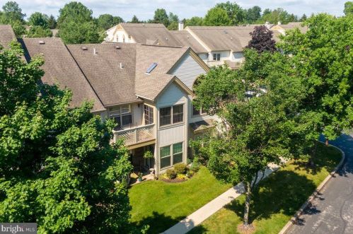 1502 Foxmeadow Cir, Limerick, PA 19468-1542