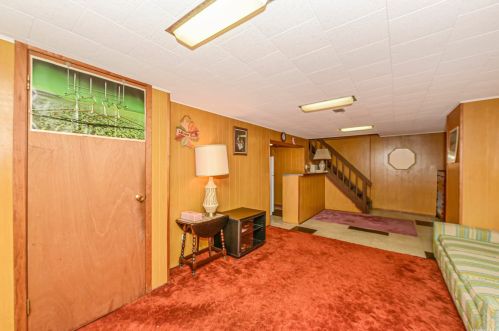 21 Arden Ln, Commack NY 11725-1301 exterior