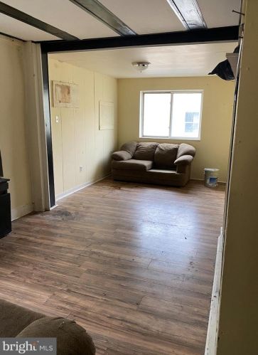 4459 Greene St, Philadelphia, PA 19144-3605