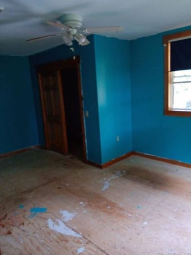 475 Putnam Pike, Killingly CT 06241-1608 exterior