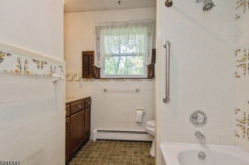 91 Bolton Blvd, Berkeley Heights NJ 07922-1451 exterior