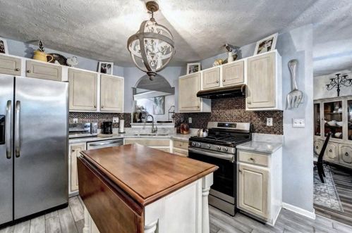 2320 Skylars Ml Way, Lithonia GA exterior