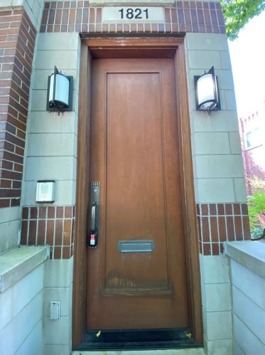 1821 Oakdale Ave, Chicago IL  60657-4023 exterior