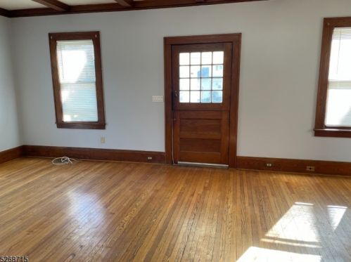 1951 Grand St, Scotch Plains NJ  07076-1219 exterior