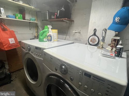 1010 Ward St, Chester PA 19013-2011 exterior