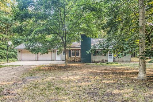 1721 Tom Nolan Rd, Allegan, MI 49010-9494