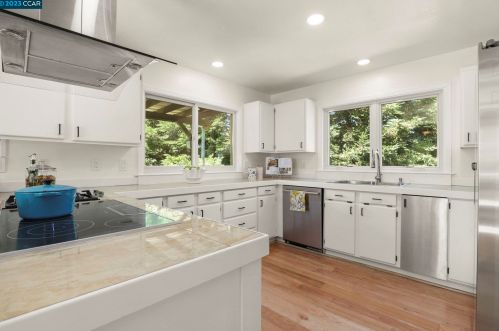 5795 Pepperridge Way, Concord, CA 94521-5817