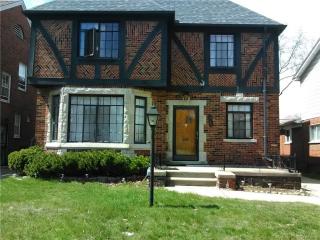 18461 Northlawn St, Detroit, MI 48221-2019