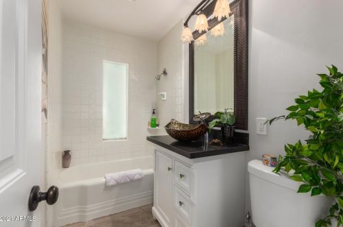 1118 Colter St, Phoenix AZ 85018-1640 exterior