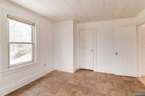 133 Grant Ave, Cresskill NJ 07626-1203 exterior