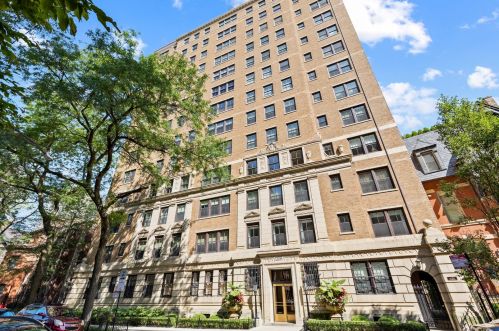 1209 Astor St, Chicago IL  60610-2655 exterior