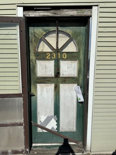 2310 51st St, Chicago, IL 60609-4740