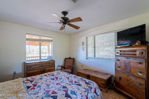 39029 11 Ave, Phoenix AZ 85021-5626 exterior