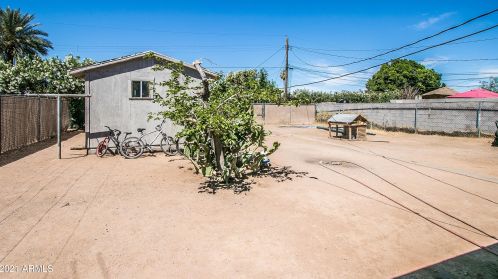 430 42nd St, Phoenix AZ 85032-1403 exterior