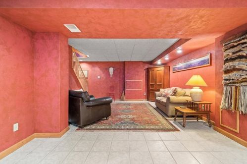 526 Leland Dr, Pittsburgh PA 15236-2758 exterior