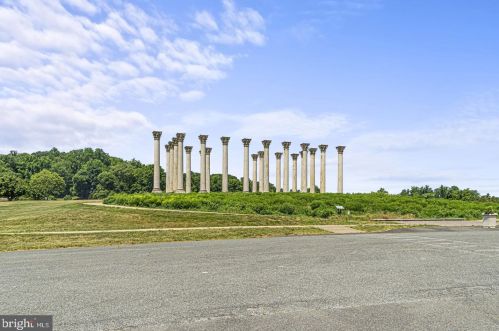 2207 Rand Pl, Washington DC 20002-1912 exterior