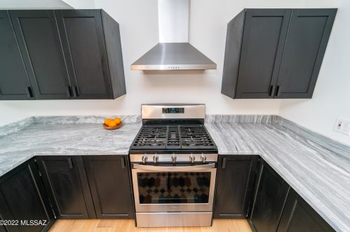 4122 Holmes St, Tucson AZ 85710-3149 exterior