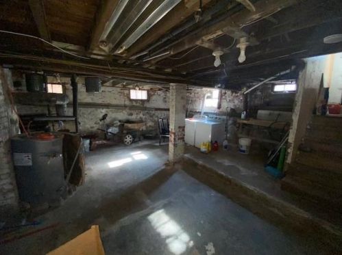 1884 Smith St, Providence RI 02911-2944 exterior