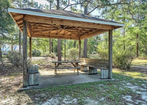 43 Magnolia Lake Dr, Defuniak Springs FL 32433-5252 exterior