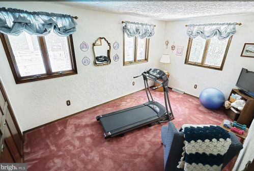 799 Laurel Wood Ln, Hanover PA 17331-6868 exterior