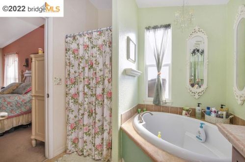 71 A St, Concord CA 94520-5304 exterior